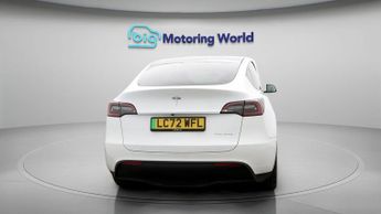 Tesla Model Y LONG RANGE AWD