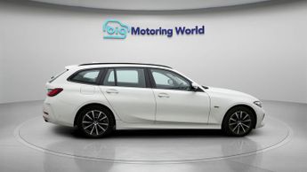 BMW 3 Series 330E SPORT