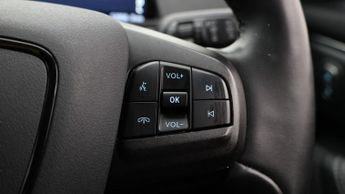 Ford Mustang Mach-E BASE