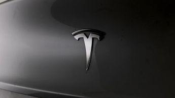 Tesla Model Y BASE