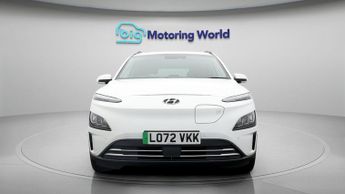 Hyundai KONA PREMIUM