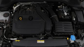 Volkswagen Golf LIFE ETSI DSG