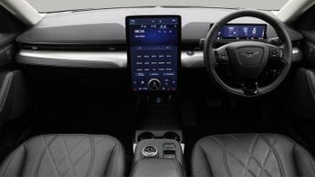 Ford Mustang Mach-E BASE