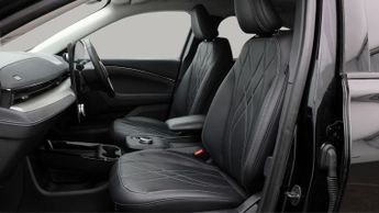 Ford Mustang Mach-E BASE