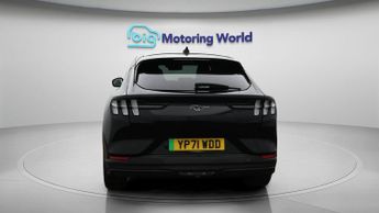 Ford Mustang Mach-E BASE