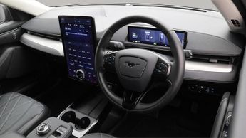 Ford Mustang Mach-E BASE