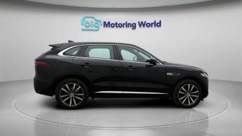 Jaguar F-PACE R-DYNAMIC SE