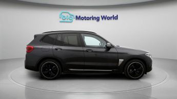 BMW iX3 PREMIER EDITION PRO