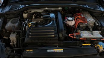 Volkswagen Golf STYLE TSI DSG