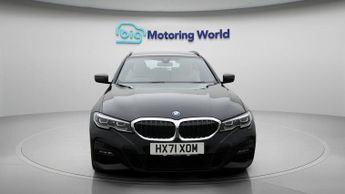 BMW 3 Series 330E M SPORT