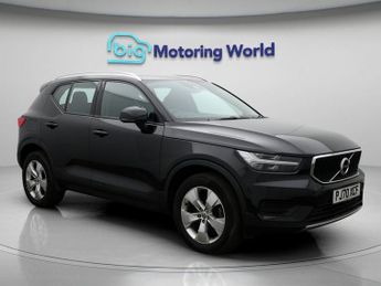 Volvo XC40 T3 MOMENTUM