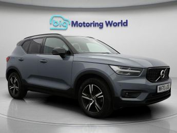 Volvo XC40 B4 R-DESIGN