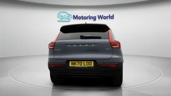 Volvo XC40 B4 R-DESIGN