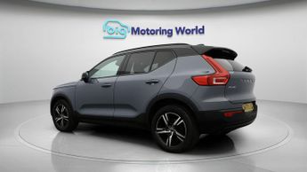 Volvo XC40 B4 R-DESIGN