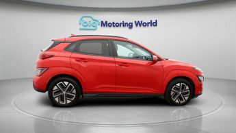 Hyundai KONA PREMIUM