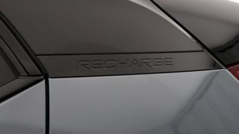 Volvo XC40 RECHARGE T4 R-DESIGN