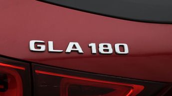 Mercedes-Benz GLA GLA 180 AMG LINE EXECUTIVE