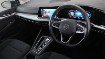 Volkswagen Golf LIFE TDI DSG