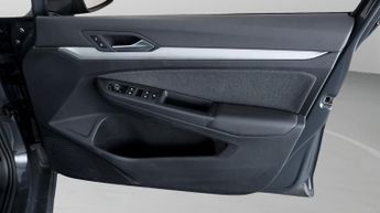 Volkswagen Golf LIFE TDI DSG