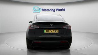 Tesla Model Y LONG RANGE AWD