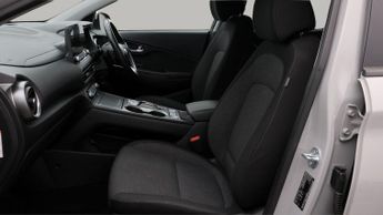 Hyundai KONA PREMIUM