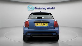 MINI Hatch COOPER EXCLUSIVE
