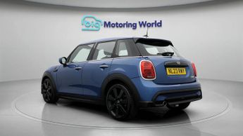 MINI Hatch COOPER EXCLUSIVE