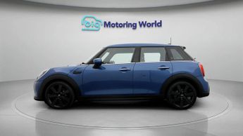 MINI Hatch COOPER EXCLUSIVE