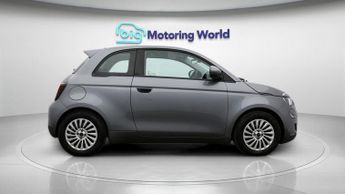Fiat 500e ACTION