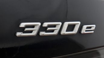BMW 3 Series 330E SE PRO