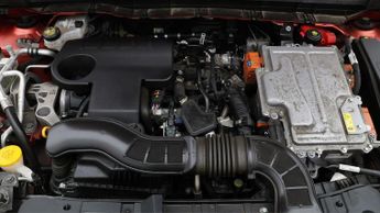 Renault Arkana E-TECH ENGINEERED