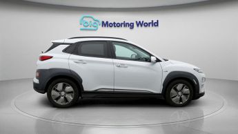 Hyundai KONA PREMIUM SE
