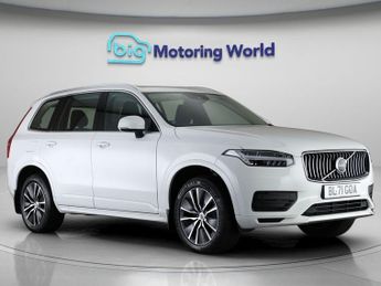 Volvo XC90 B5 MOMENTUM AWD