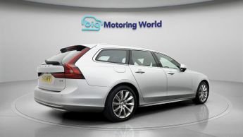 Volvo V90 B4 MOMENTUM