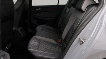 Volkswagen Golf R-LINE ETSI DSG