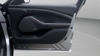 Ford Mustang Mach-E BASE