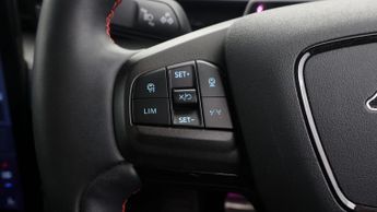 Ford Mustang Mach-E BASE