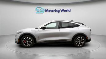 Ford Mustang Mach-E BASE