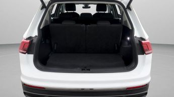 Volkswagen Tiguan Allspace LIFE TSI DSG