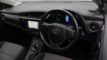 Toyota Auris VVT-I DESIGN TOURING SPORTS