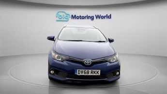 Toyota Auris VVT-I DESIGN TOURING SPORTS