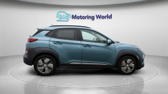 Hyundai KONA PREMIUM