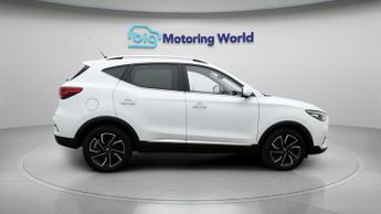 MG MG ZS EXCLUSIVE T-GDI