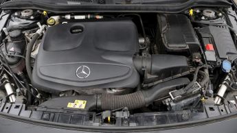 Mercedes-Benz GLA GLA 180 AMG LINE EDITION