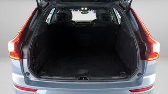 Volvo XC60 B5 PLUS AWD