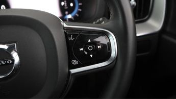 Volvo XC60 B5 PLUS AWD