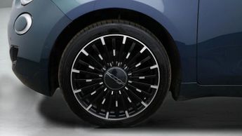 Fiat 500e C LA PRIMA