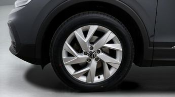 Volkswagen Tiguan LIFE TSI DSG
