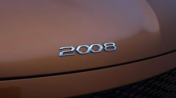 Peugeot E-2008 GT