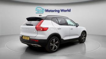 Volvo XC40 RECHARGE T5 R-DESIGN